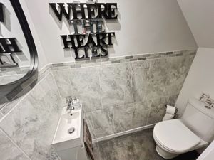 Guest wc- click for photo gallery